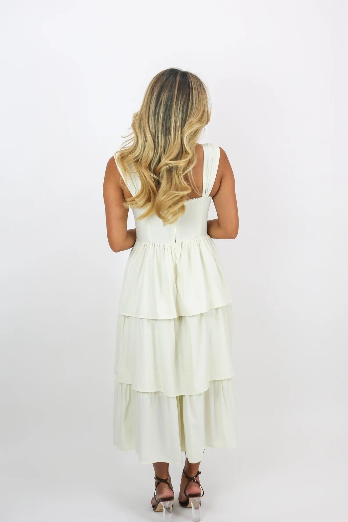 Rent for your upcoming holiday! Something Borrowed WeWoreWhat Corset Midi Dress to rent, kledingverhuur