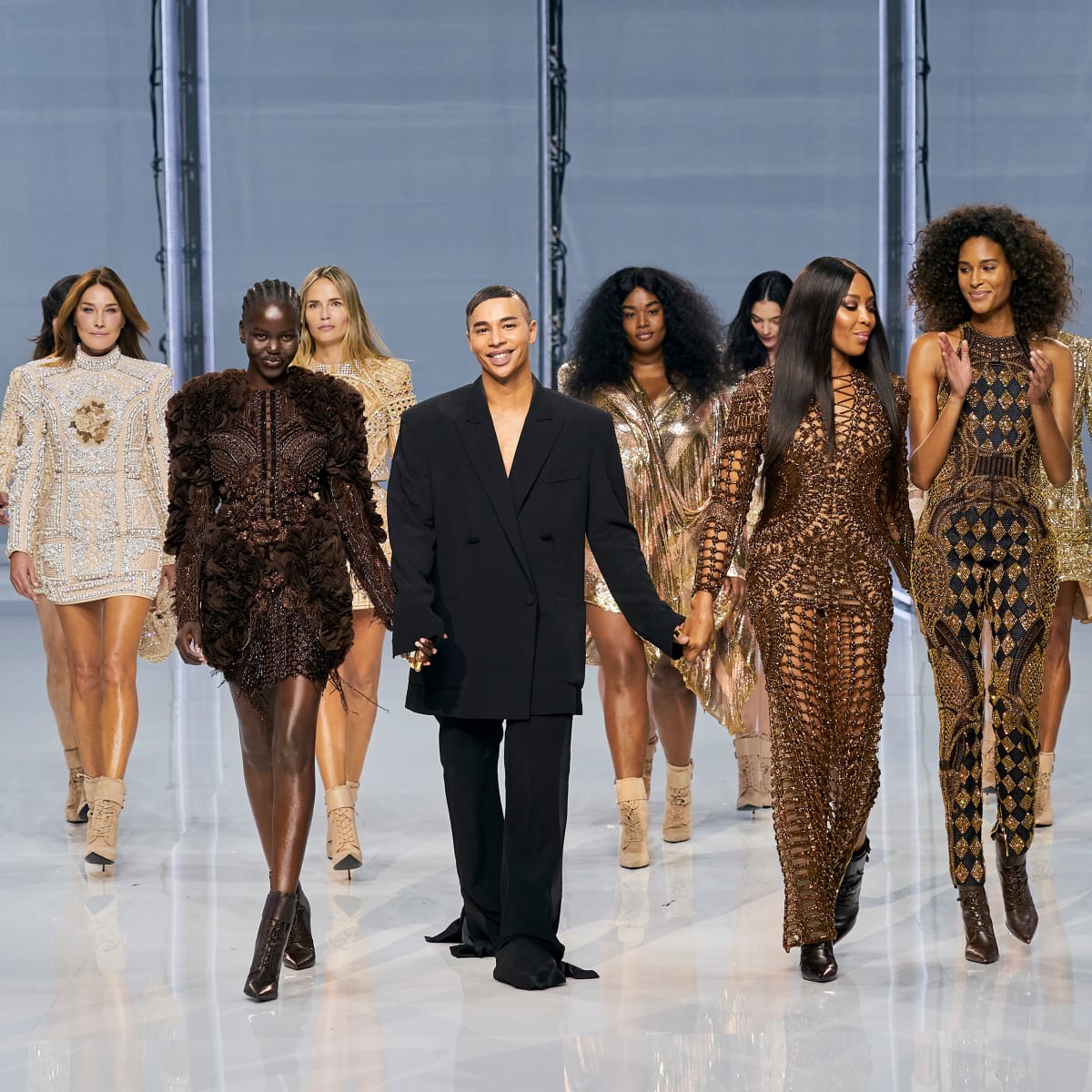 Balmain epitomizes high-end fashion with a bold edge, celebrated for its fusion of opulence and modernity. From structured blazers to embellished dresses, Balmain's collections exude power and sophistication.