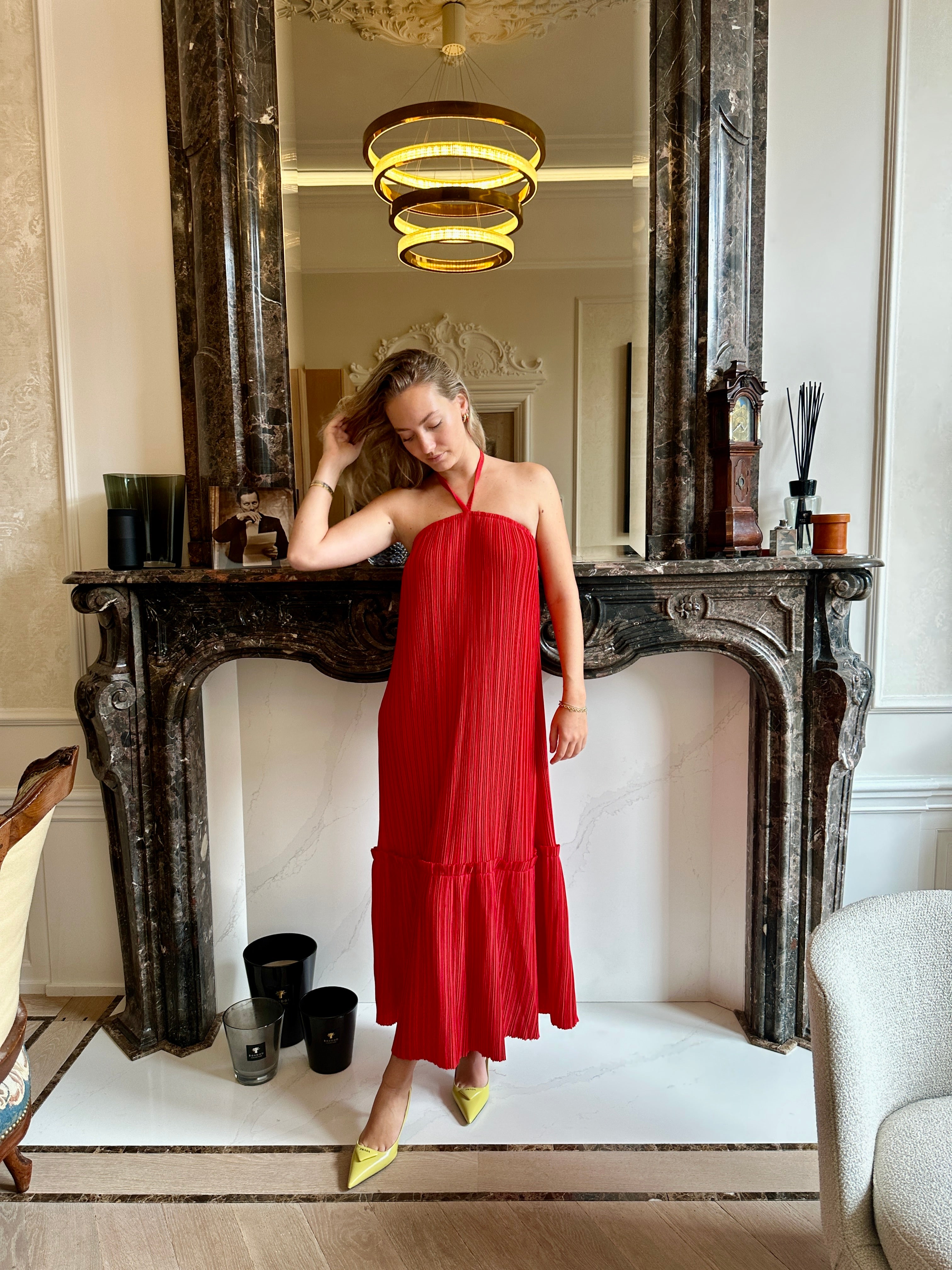 Something Borrowed Bambah Pleated Taftah Long Dress Red to rent - kledingverhuur Nederland, België