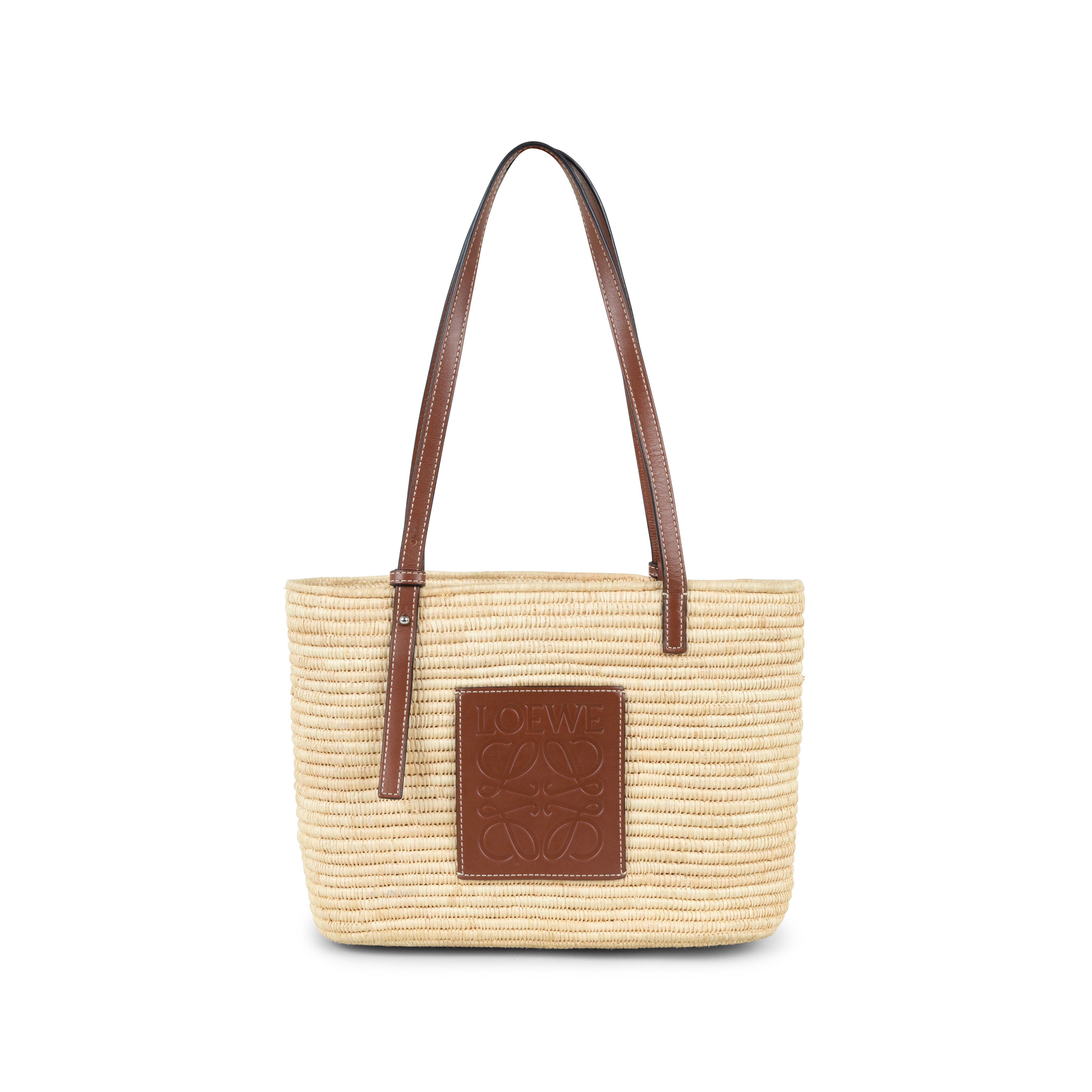 Rent for your upcoming holiday! Something Borrowed Loewe Small Square Basket bag in raffia and calfskin Nude to rent, kledingverhuur